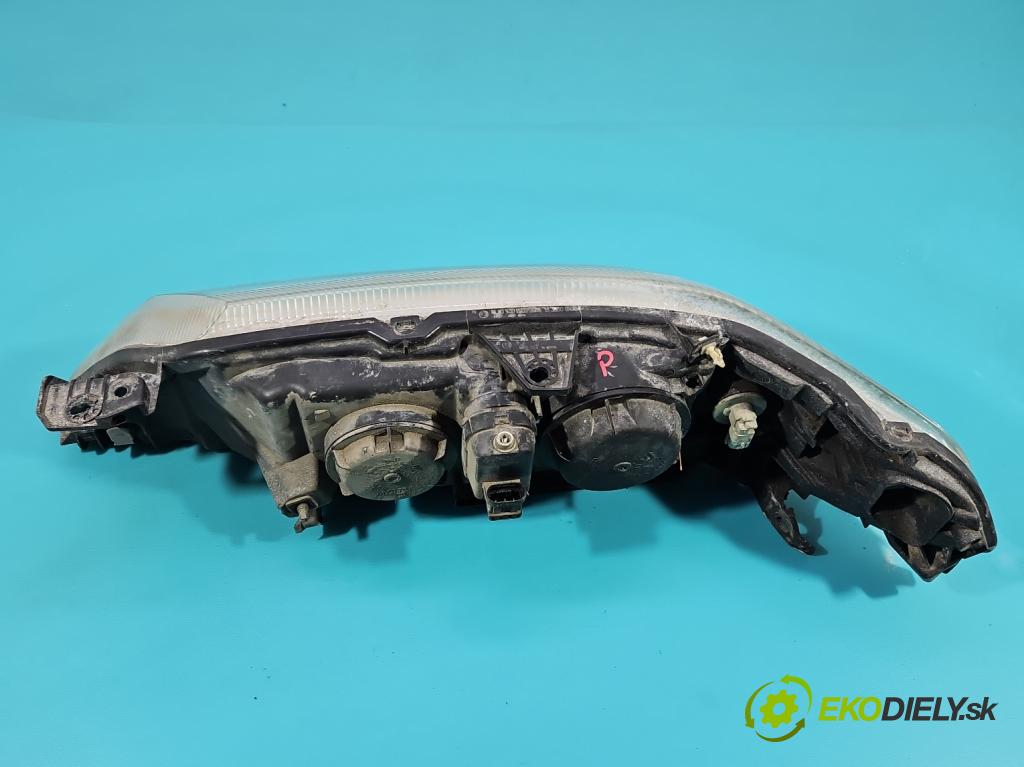 Renault Laguna II 2001-2007 2.0 16V 140 HP manual 103 kW 1998 cm3 5- Reflektor: pravý 8200002847 (Svetlo predné pravé)