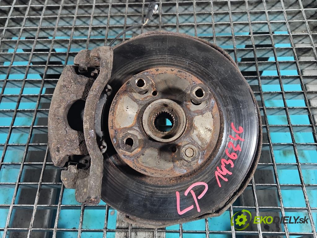 Toyota Corolla E12 2001-2009 1.4 vvti 97KM manual 71 kW 1398 cm3 5- náboj ľavé  (Náboj)