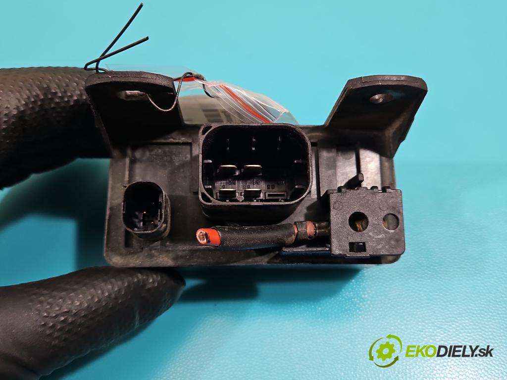 Mercedes E W210 1995-2002 2.2 cdi 125 HP manual 92 kW 2151 cm3 4- Relé: svíčky: zařicích:  (Relé)