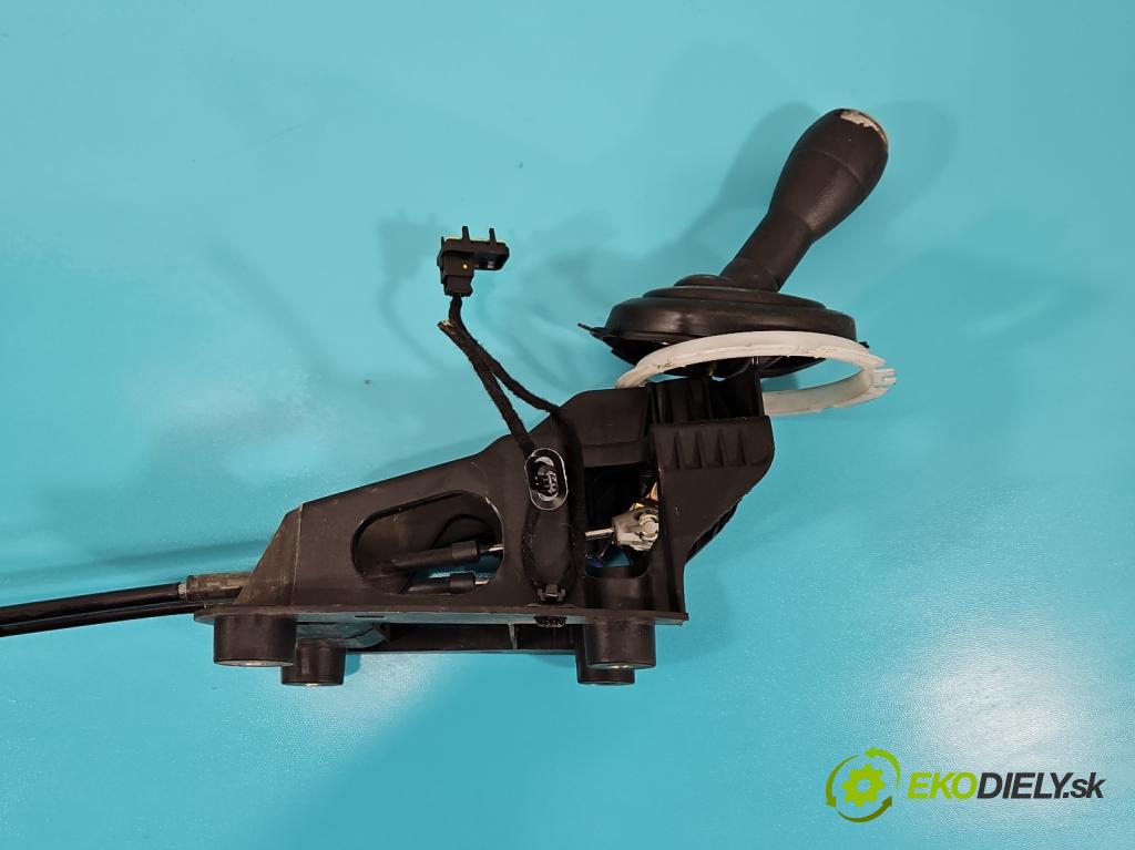 Citroen C3 I 2002-2009 1.4 8V 73 HP manual 54 kW 1360 cm3 5- Páka: Změny: stupeň,rýchlosť 9651917580 (Rýchlostná páka (kulisa))