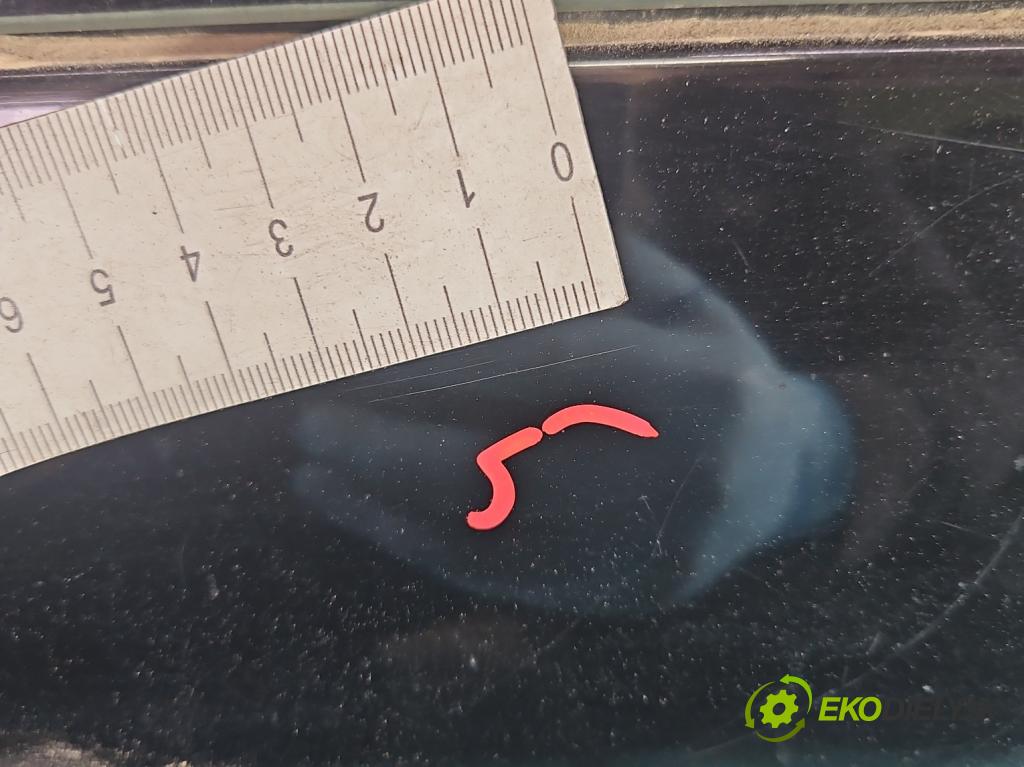 Citroen C3 I 2002-2009 1.4 8V 73 hp manual 54 kW 1360 cm3 5- zadní kufrové dveře  (Zadní kapoty)