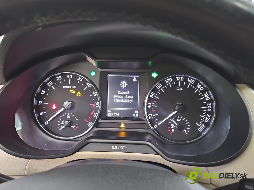 Skoda Octavia III 2013- 1.6 tdi 105 HP manual 77 kW 1598 cm3 5- prístrojovka/ budíky 5E0920861E (Prístrojová doska, displej)
