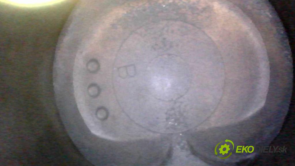 Toyota Corolla E12 2001-2009 1.4 vvti 97KM manual 71 kW 1398 cm3 5- motor benzín: 4ZZ