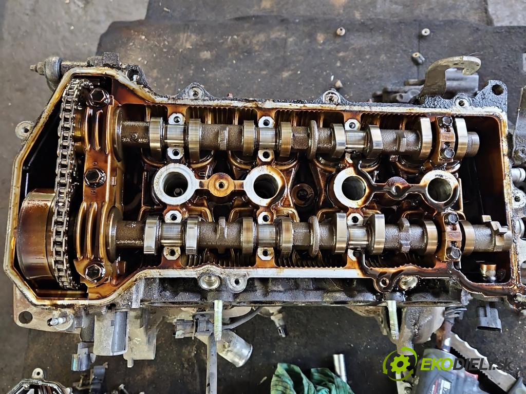 Toyota Corolla E12 2001-2009 1.4 vvti 97KM manual 71 kW 1398 cm3 5- motor benzín: 4ZZ