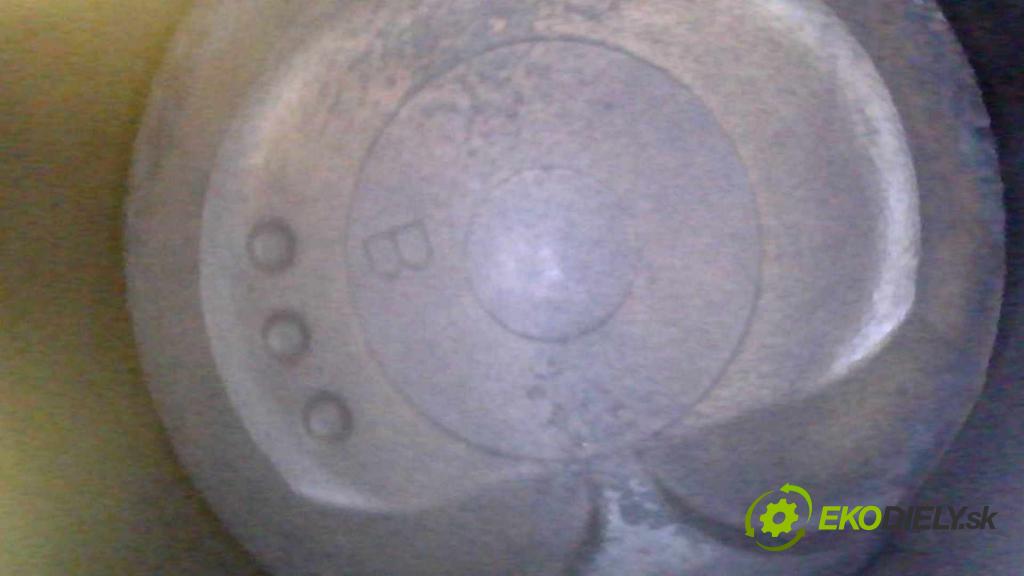 Toyota Corolla E12 2001-2009 1.4 vvti 97KM manual 71 kW 1398 cm3 5- motor benzín: 4ZZ