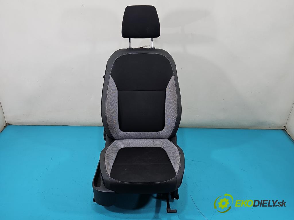 Skoda Fabia III 2014- 2021 1.2 TSI 90 hp manual 66 kW 1197 cm3 5- Sedadlo pravý  (Sedačky, sedadla)