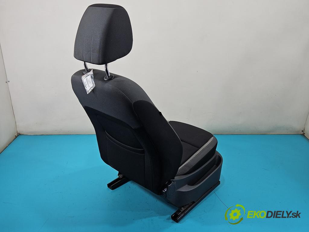 Skoda Fabia III 2014- 2021 1.2 TSI 90 hp manual 66 kW 1197 cm3 5- Sedadlo pravý  (Sedačky, sedadla)