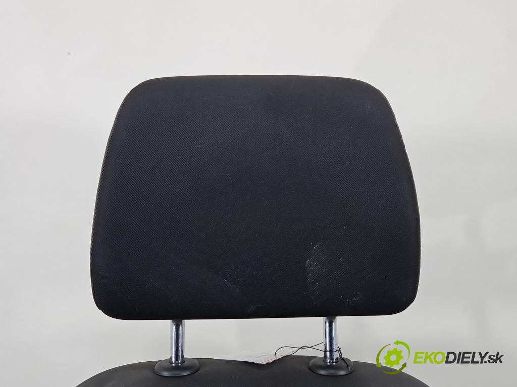 Skoda Fabia III 2014- 2021 1.2 TSI 90 hp manual 66 kW 1197 cm3 5- Sedadlo pravý  (Sedačky, sedadla)