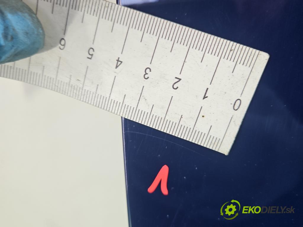 Skoda Fabia III 2014- 2021 1.2 TSI 90 HP manual 66 kW 1197 cm3 5- dvere predné ľavé  (Ostatné)