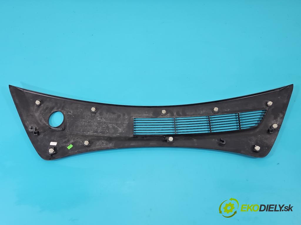 Tesla Model 3 2017- 0.0b: automatic 377 kW  4- torpédo 1081675-00-B (Torpédo (plast pod čelným sklom))