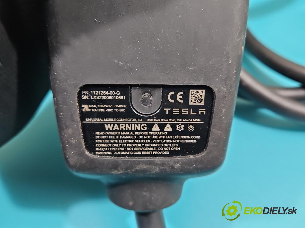 Tesla Model 3 2017- 0.0b: automatic 377 kW  4- Nabíječka 1121254-00-G