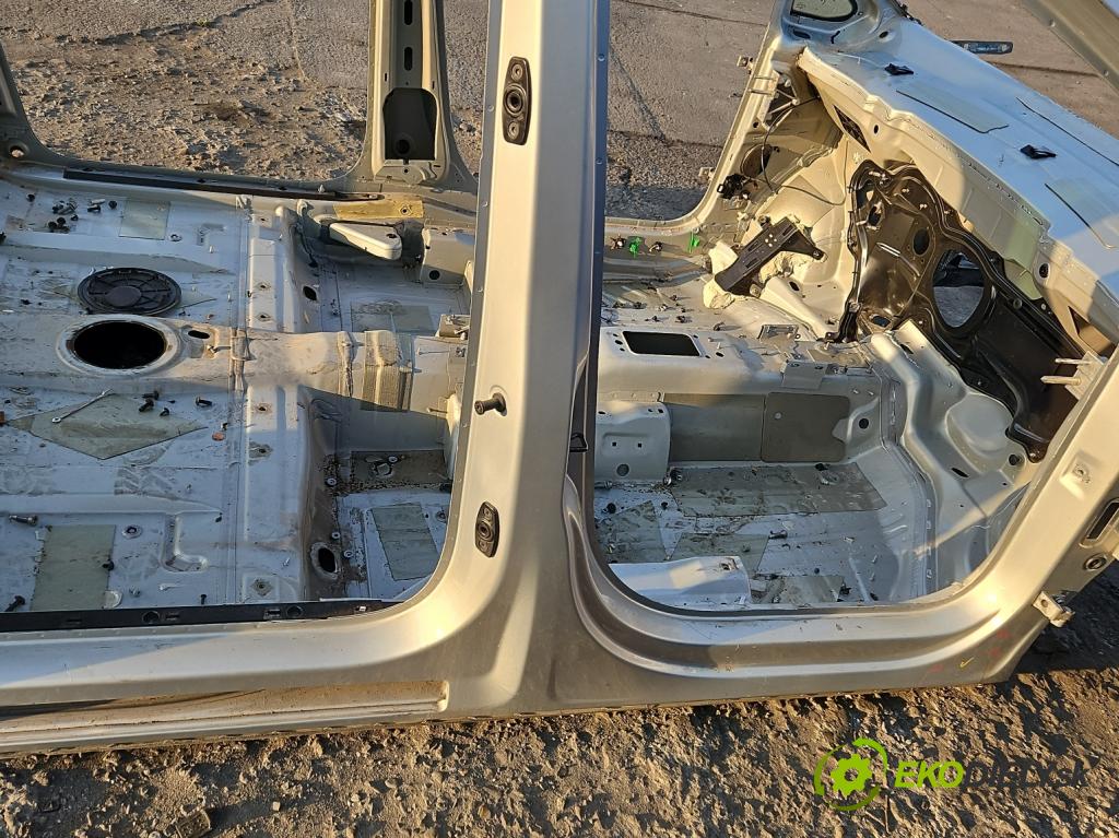 Seat Alhambra II 2010-2020 2.0 tdi 116 HP manual 85 kW 1968 cm3 5- Práh: pravý  (Karoséria ostatné)