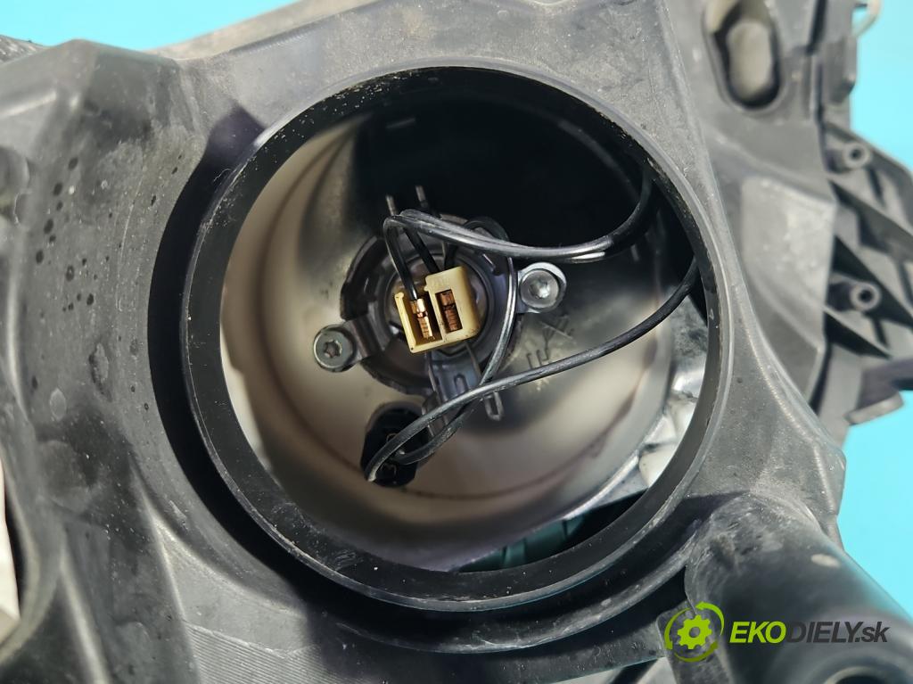 Opel Astra III 2004-2014 1.6 16V 105 HP manual 77 kW 1598 cm3 5- Reflektor: pravý 24451033 (Pravé)