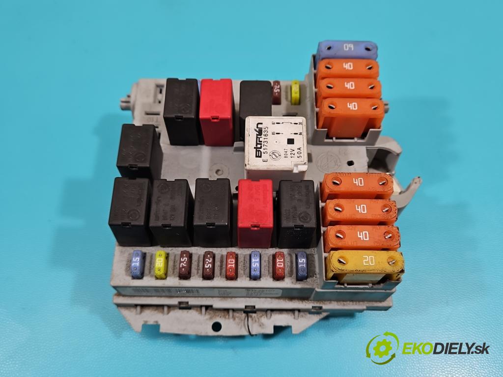 Fiat Croma II 2005-2010 2.2 16V 147 hp manual 108 kW 2198 cm3 5- skříňka pojistková 51738107 (Pojistkové skříňky)