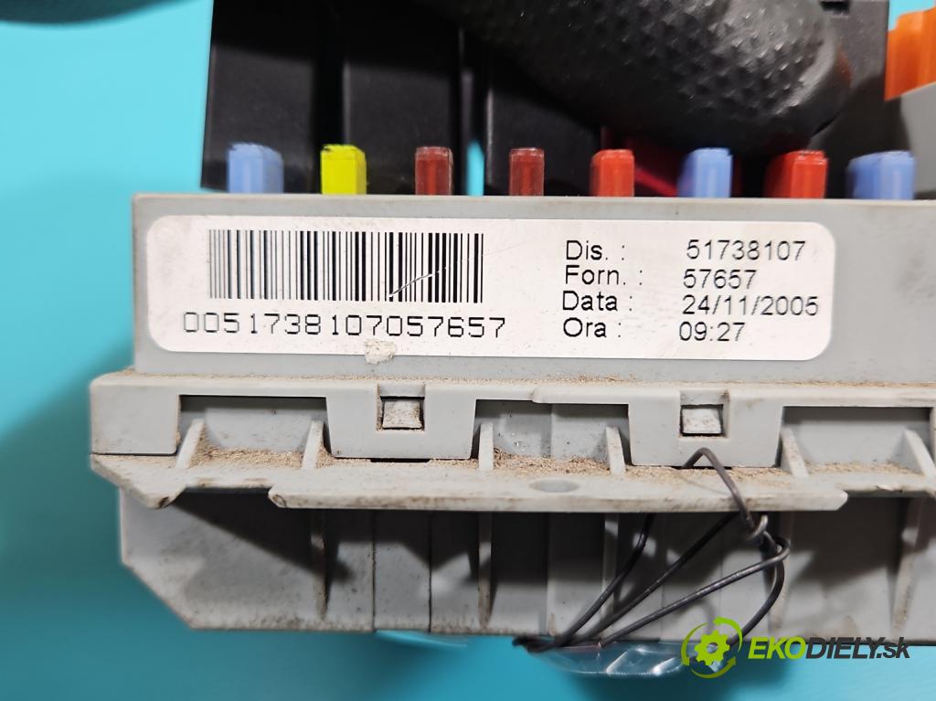 Fiat Croma II 2005-2010 2.2 16V 147 hp manual 108 kW 2198 cm3 5- skříňka pojistková 51738107 (Pojistkové skříňky)