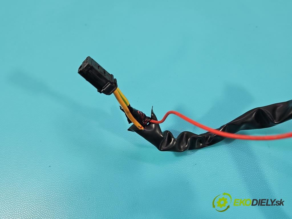 Citroen Xsara Picasso 1.6 16V 109 HP manual 80 kW 1587 cm3 5- Spínačka (Spínacia skrinka)