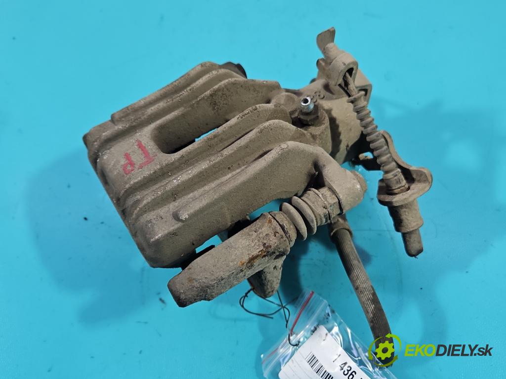 Audi A4 B5 1994-2001 1.8 20V 125 HP manual 92 kW 1781 cm3 5- brzdič zadné pravý  (Ostatné)