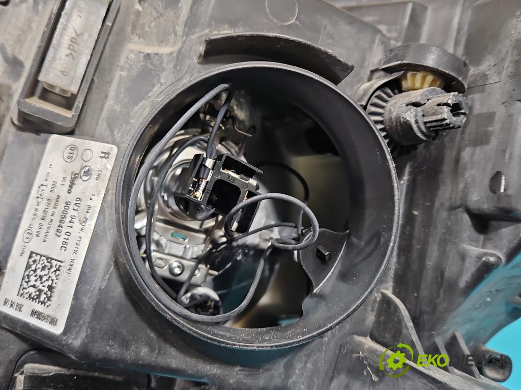 Skoda Fabia III 2014- 2021 1.2 TSI 90 HP manual 66 kW 1197 cm3 5- Reflektor: pravý 6V1941016C (Svetlo predné pravé)