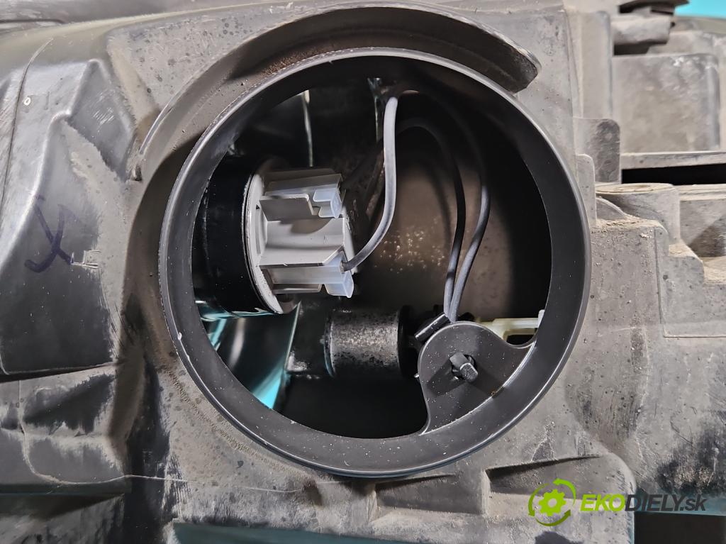 Skoda Fabia III 2014- 2021 1.2 TSI 90 HP manual 66 kW 1197 cm3 5- Reflektor: pravý 6V1941016C (Svetlo predné pravé)