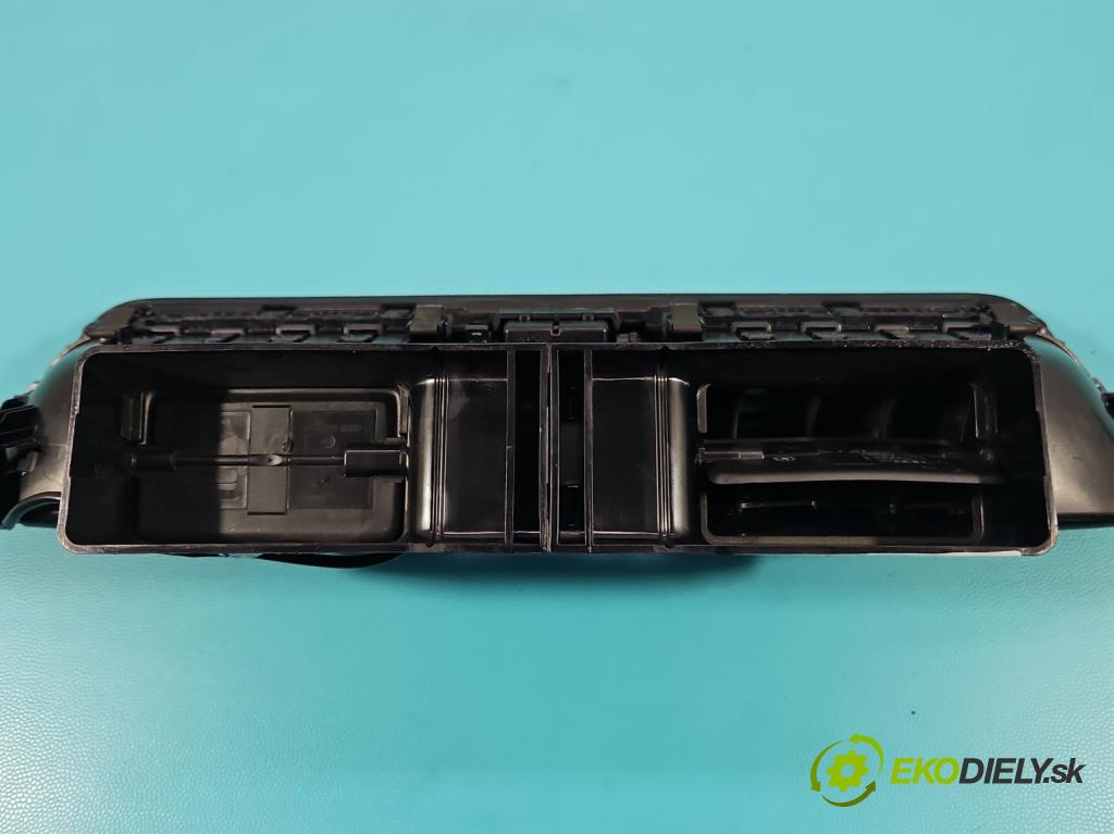 Skoda Superb III 2015-2024 1.8 TSI 179KM automatic 132 kW 1798 cm3 5- Mřížka: kúrenia stredová 3V0820951C (Mriežka kúrenia (fukár))