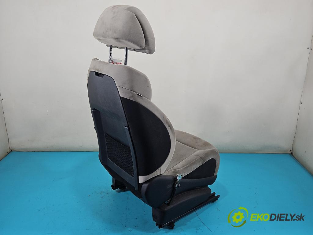 Citroen C4 Picasso I 2006-2013 2.0 hdi 136 HP automatic 100 kW 1997 cm3 5- Sedačka pravý  (Sedačka, sedadlo)
