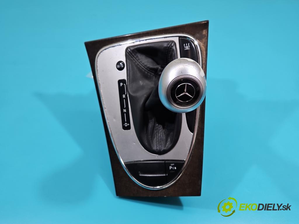 Mercedes E W211 2002-2009 2,2.0 cdi 122 HP automatic 90 kW 2148 cm3 4- Páka: Změny: stupeň,rýchlosť 2112673124 (Rýchlostná páka (kulisa))