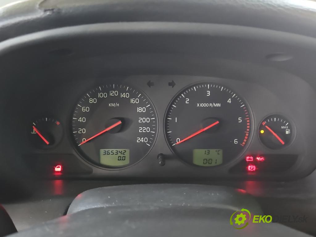 Volvo V40 I 1995-2004 1.9 dci 116 hp automatic 85 kW 1870 cm3 5- Přístrojová deska 30623048/G (Přístrojové desky, displeje)