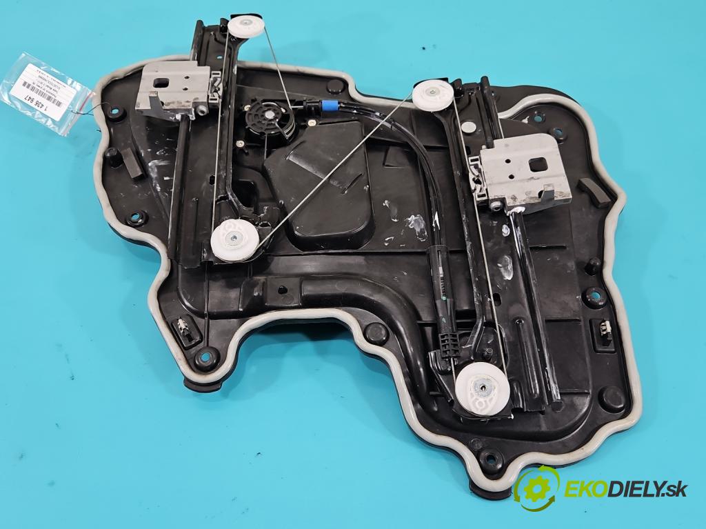 Tesla Model 3 2017- 0.0b: automatic 377 kW 4- mechanismus stahování zadní pravý 1096623-00-K