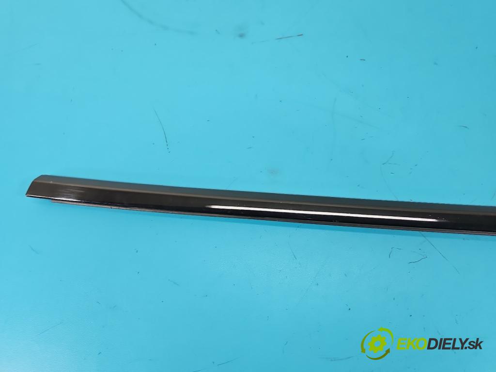 Tesla Model 3 2017- 0.0b: automatic 377 kW 4- lišta dvere zadné pravé