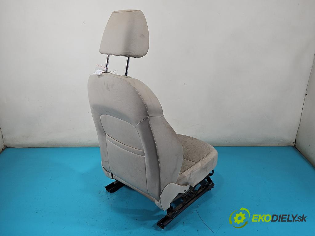 Skoda Octavia III 2013- 1.6 tdi 105 HP manual 77 kW 1598 cm3 5- Sedačka ľavý  (Sedačka, sedadlo)