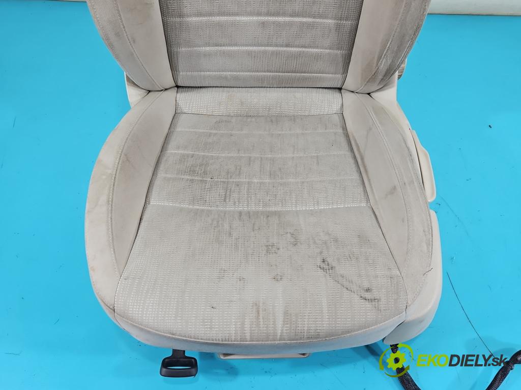 Skoda Octavia III 2013- 1.6 tdi 105 HP manual 77 kW 1598 cm3 5- Sedačka ľavý  (Sedačka, sedadlo)