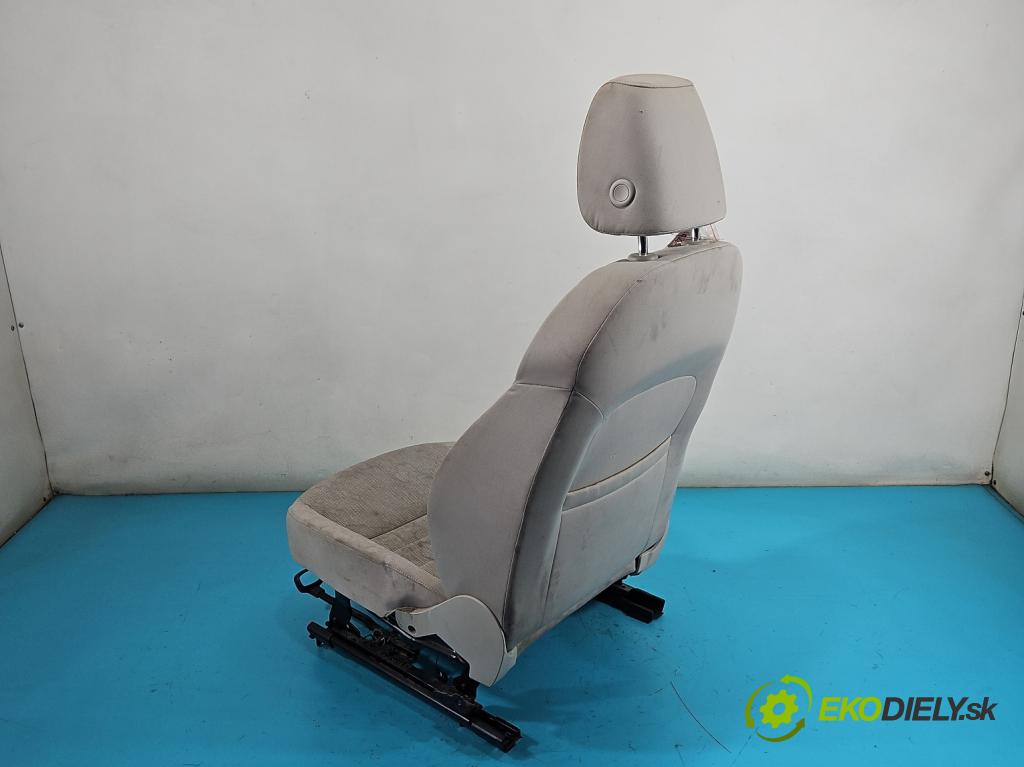 Skoda Octavia III 2013- 1.6 tdi 105 HP manual 77 kW 1598 cm3 5- Sedačka pravý  (Sedačka, sedadlo)