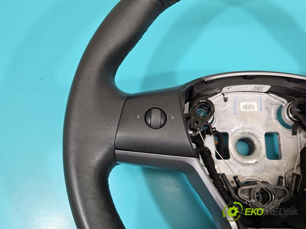 Tesla Model 3 2017- 0.0b: automatic 377 kW  4- volant 2543286APQ (Volant)