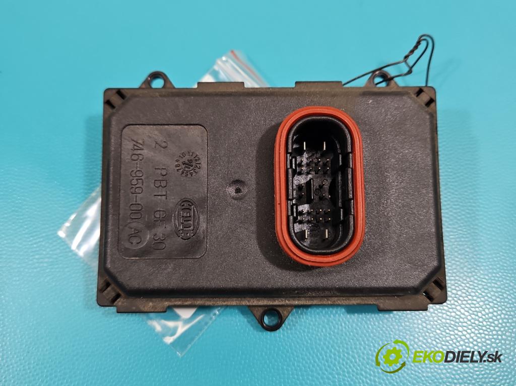 Skoda Superb III 2015-2024 1.8 TSI 179KM automatic 132 kW 1798 cm3 5- střídač: xenon 8U0941329 (Riadiaca jednotka xenónu)