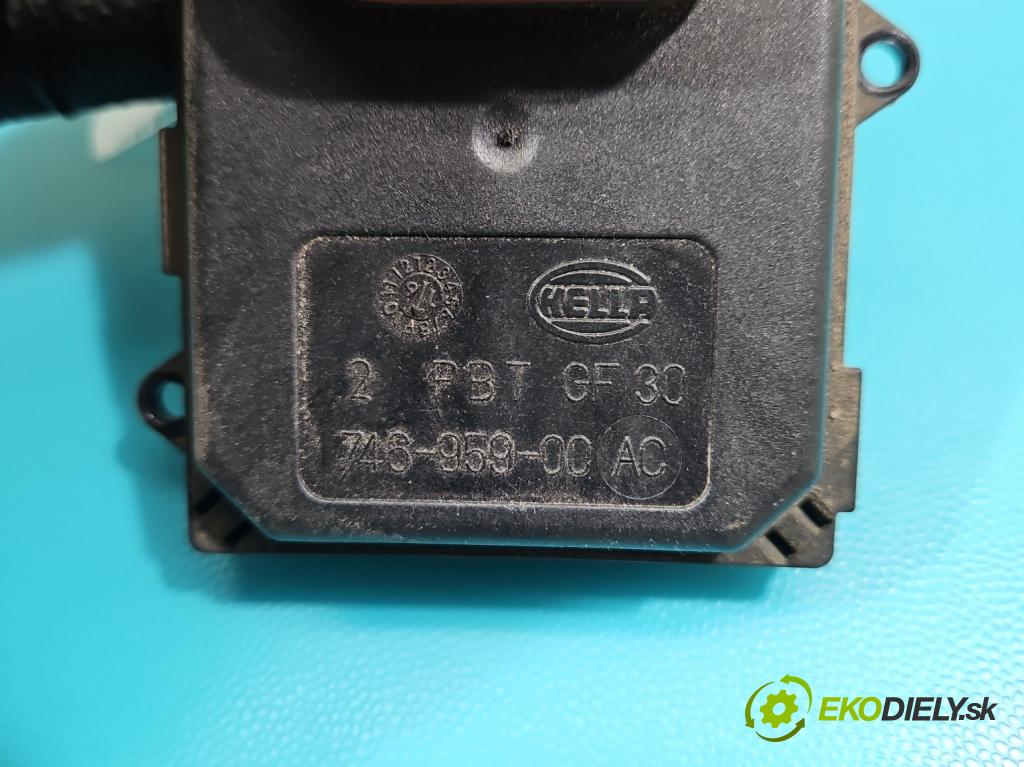 Skoda Superb III 2015-2024 1.8 TSI 179KM automatic 132 kW 1798 cm3 5- střídač: xenon 8U0941329 (Riadiaca jednotka xenónu)