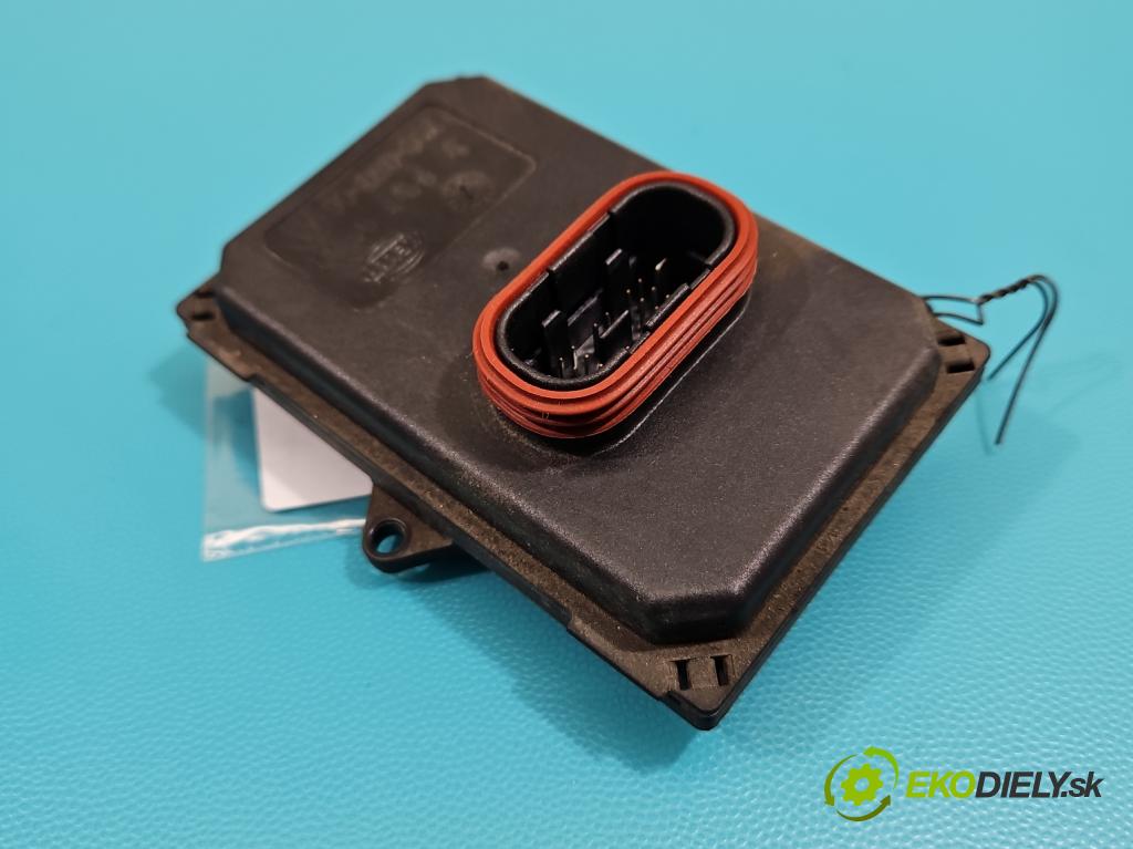 Skoda Superb III 2015-2024 1.8 TSI 179KM automatic 132 kW 1798 cm3 5- střídač: xenon 8U0941329 (Riadiaca jednotka xenónu)