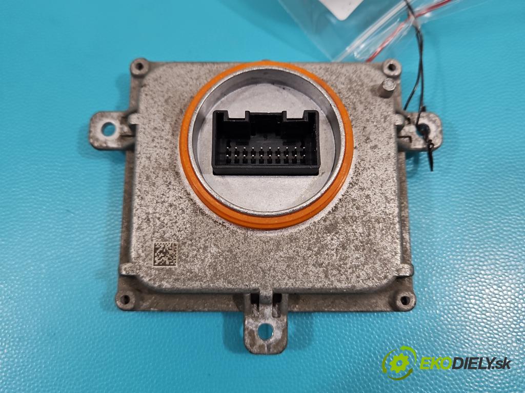 Skoda Superb III 2015-2024 1.8 TSI 179KM automatic 132 kW 1798 cm3 5- střídač: xenon 4G0907397Q (Riadiaca jednotka xenónu)