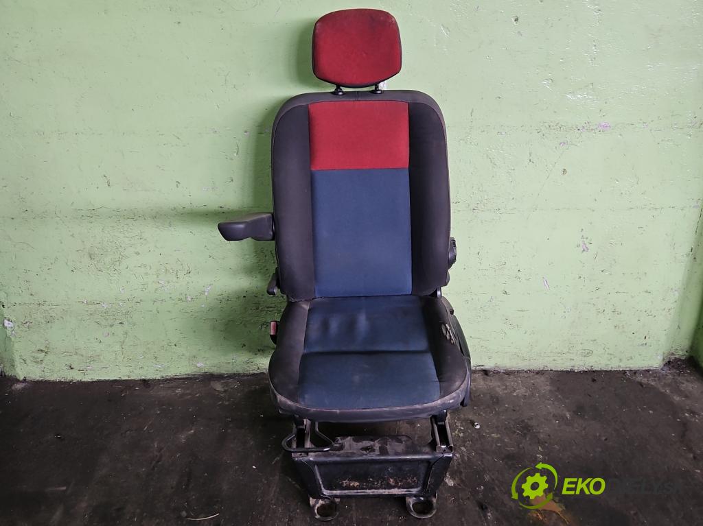 Renault Master III 2010-2019 2.3 dci 101 HP manual 74 kW 2299 cm3 5- Sedačka ľavý  (Sedačka, sedadlo)