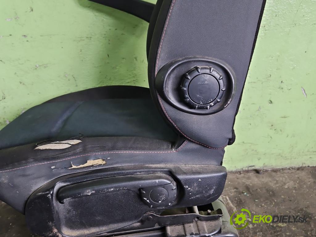 Renault Master III 2010-2019 2.3 dci 101 HP manual 74 kW 2299 cm3 5- Sedačka ľavý  (Sedačka, sedadlo)