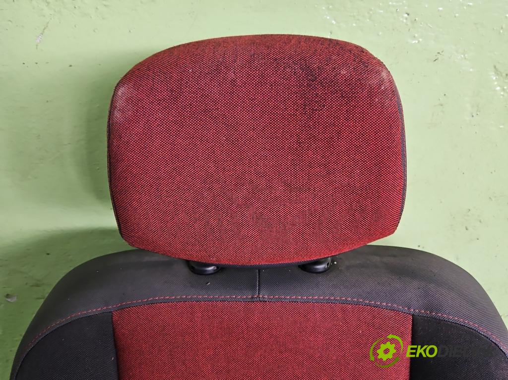 Renault Master III 2010-2019 2.3 dci 101 HP manual 74 kW 2299 cm3 5- Sedačka ľavý  (Sedačka, sedadlo)