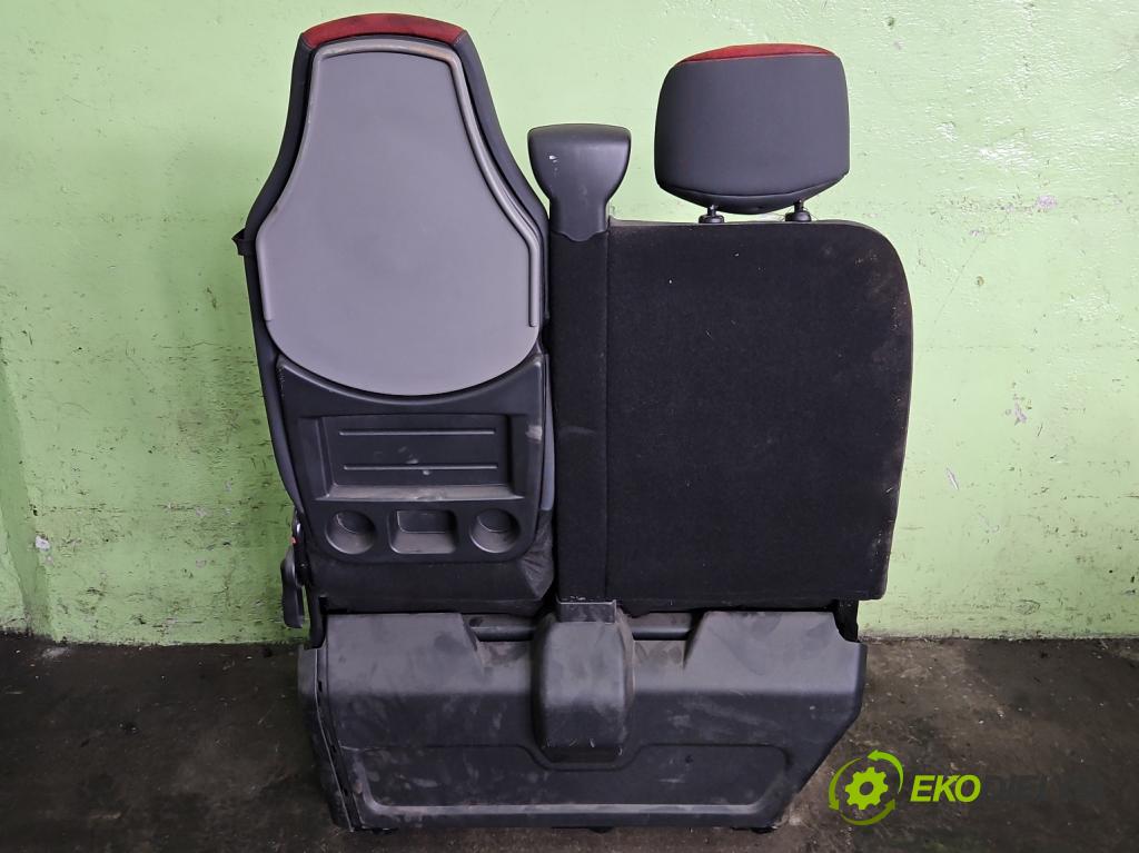 Renault Master III 2010-2019 2.3 dci 101 HP manual 74 kW 2299 cm3 5- Sedačka pravý  (Sedačka, sedadlo)