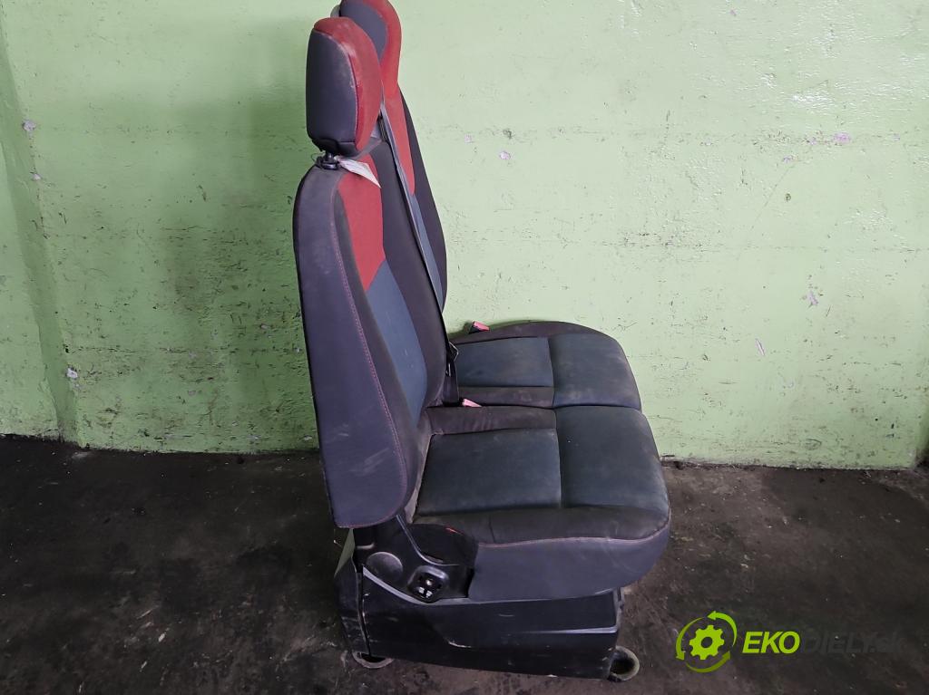 Renault Master III 2010-2019 2.3 dci 101 HP manual 74 kW 2299 cm3 5- Sedačka pravý  (Sedačka, sedadlo)