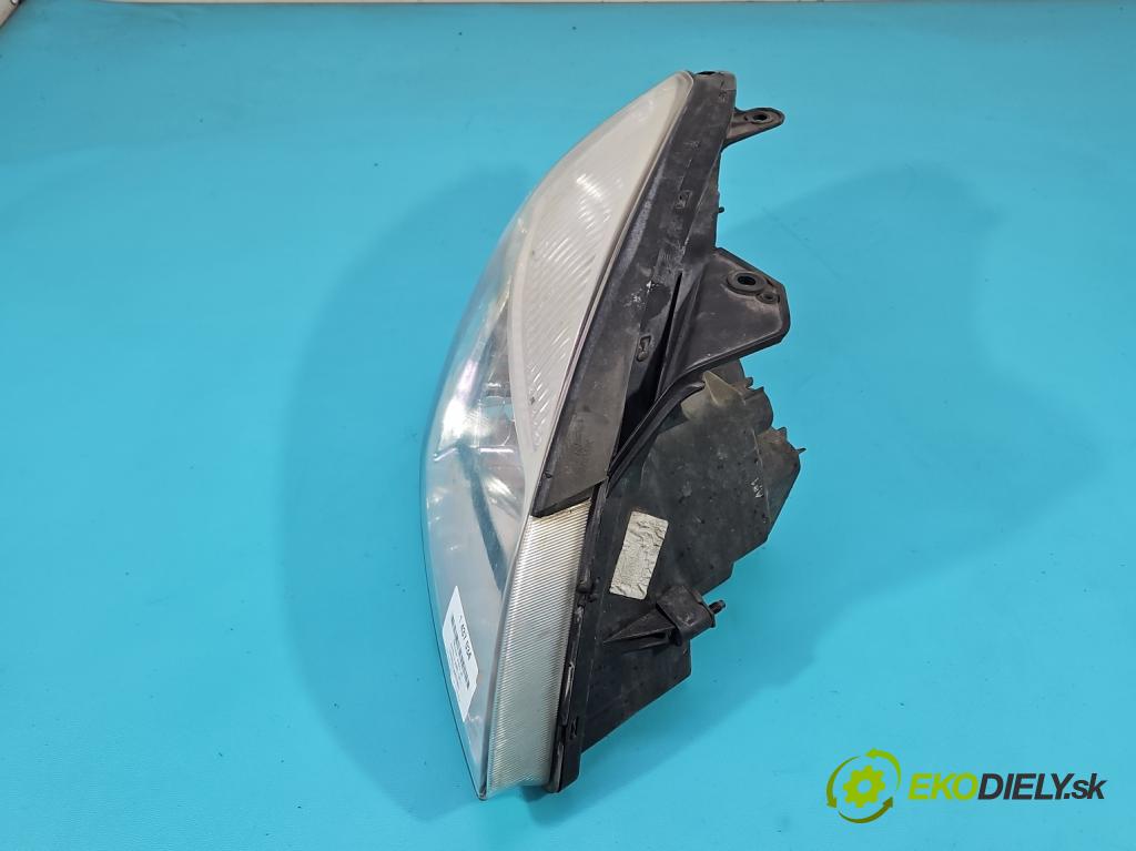 Kia Rio II 2005-2011 1.4 16V 97KM manual 71,3 kW 1399 cm3 5- Reflektor: pravý  (Svetlo predné pravé)