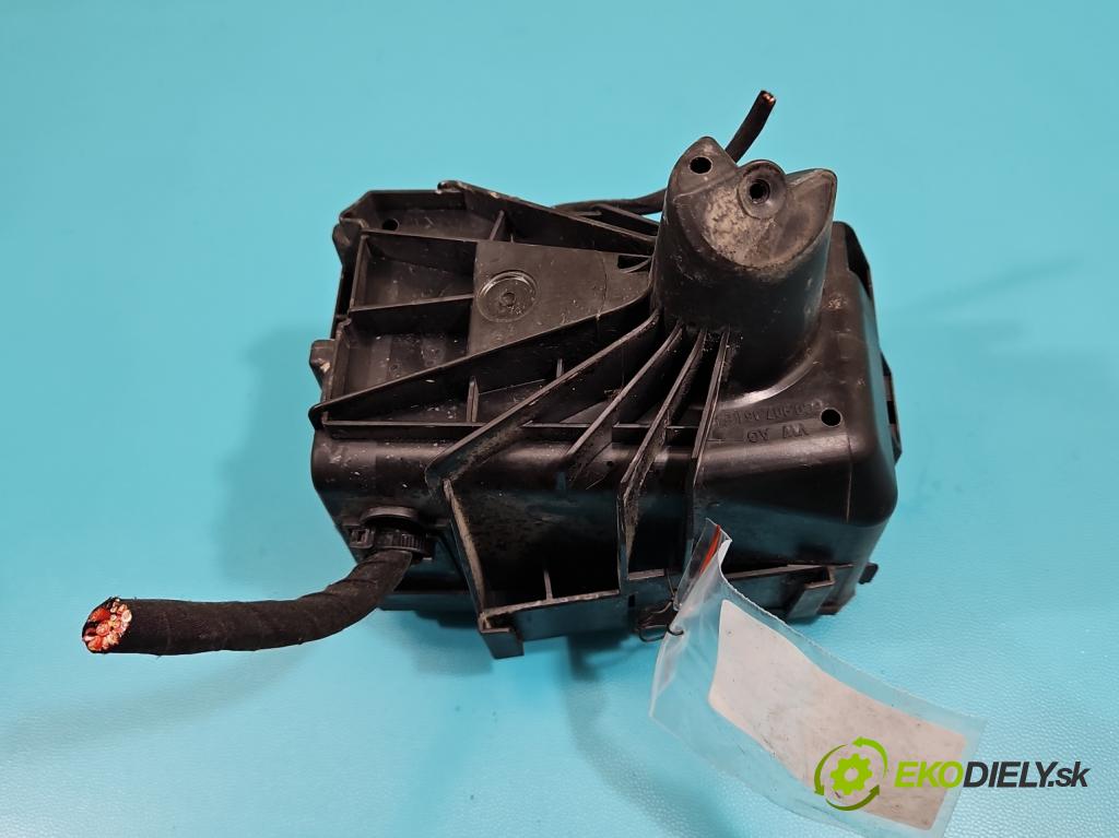 Skoda Fabia III 2014- 2021 1.2 TSI 90 hp manual 66 kW 1197 cm3 5- skříňka pojistková 6C0907361F (Pojistkové skříňky)