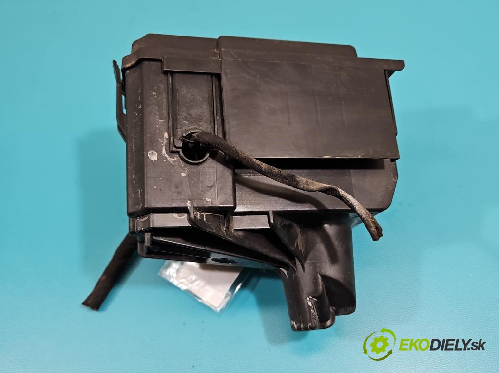 Skoda Fabia III 2014- 2021 1.2 TSI 90 hp manual 66 kW 1197 cm3 5- skříňka pojistková 6C0907361F (Pojistkové skříňky)