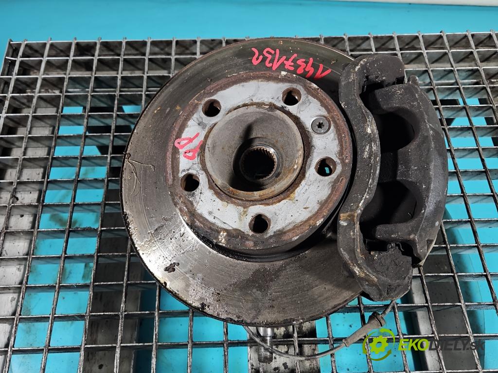 Renault Master III 2010-2019 2.3 dci 101 HP manual 74 kW 2299 cm3 5- náboj pravé  (Náboj)