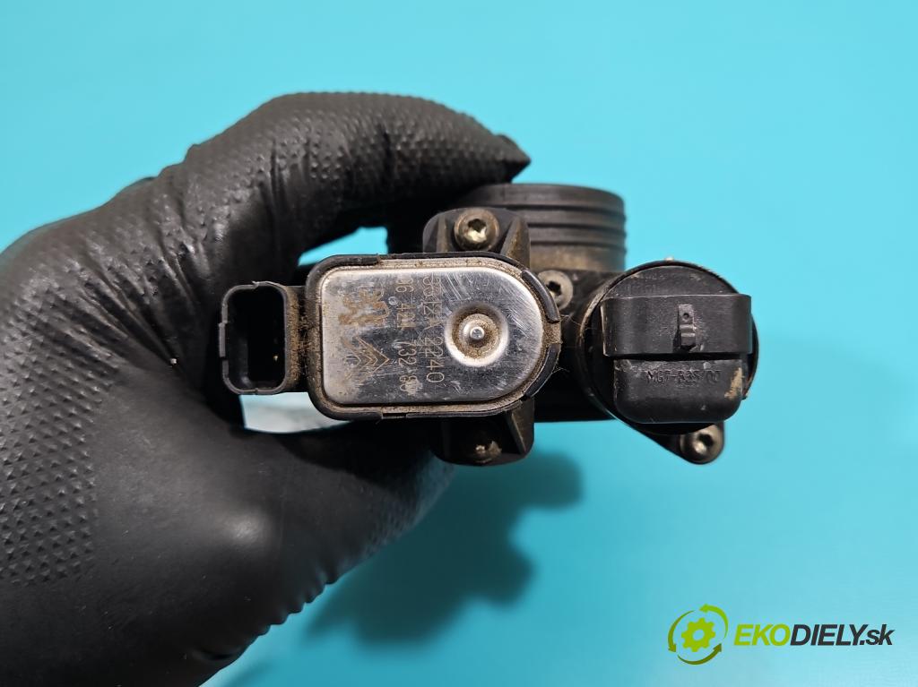 Peugeot 206 1.4 8V 75 HP manual 55 kW 1360 cm3 5- klapka  (Škrtiaca klapka)