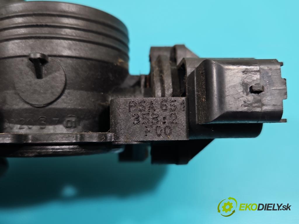 Peugeot 206 1.4 8V 75 HP manual 55 kW 1360 cm3 5- klapka  (Škrtiaca klapka)