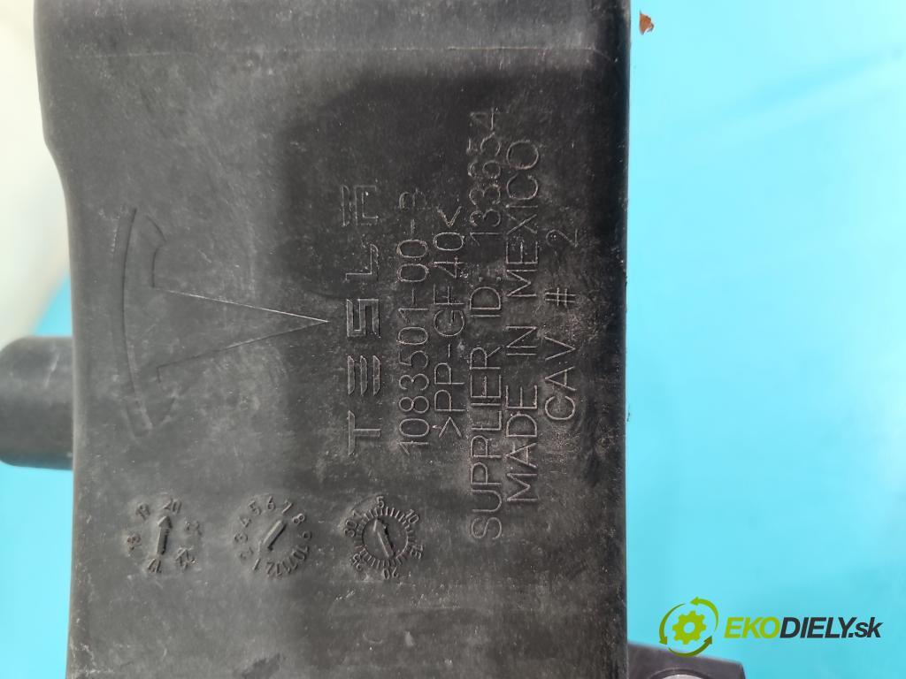 Tesla Model 3 2017- 0.0b: automatic 377 kW  4- stěna přední 1083501-00-B (Výztuhy přední)