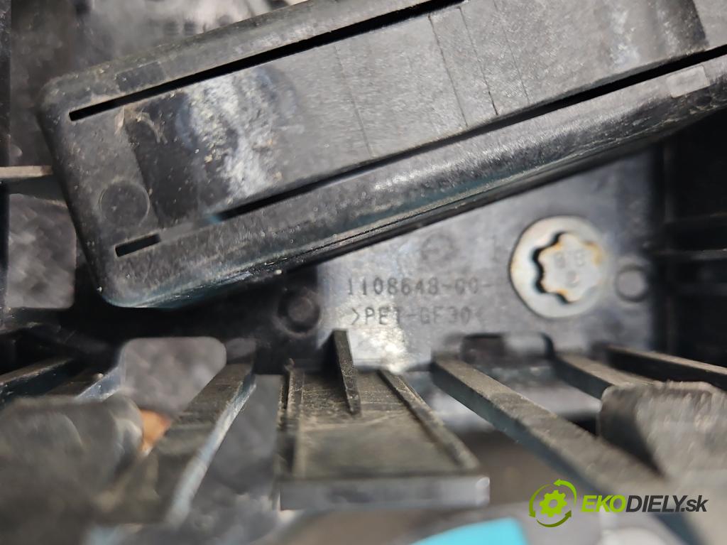 Tesla Model 3 2017- 0.0b: automatic 377 kW  4- stěna přední 1083501-00-B (Výztuhy přední)